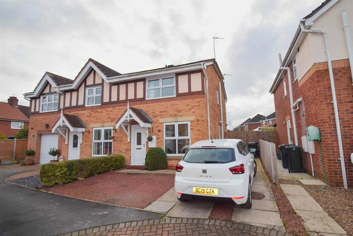 3 Bedroom Semi-Detached House To Rent In Pindars Way, Barlby, Selby, YO8