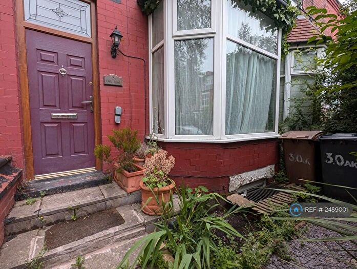 4 Bedroom Terraced House To Rent In Oak Road, Salford, M7
