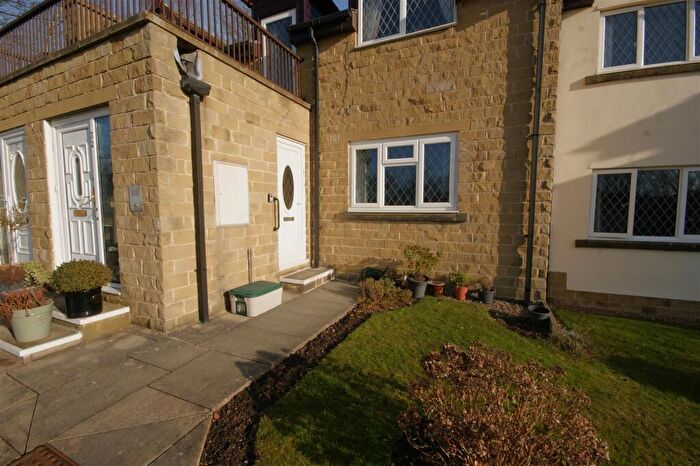 1 Bedroom Flat For Sale In Elmwood Drive, Brighouse, HD6