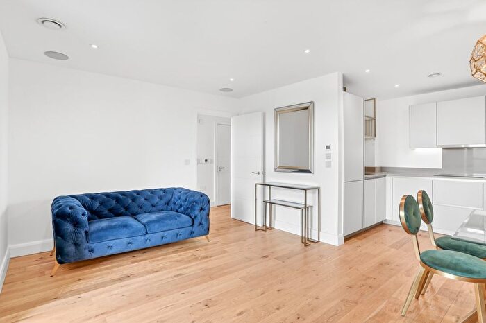 1 Bedroom Flat To Rent In Wornington Road, North Kensington, W10
