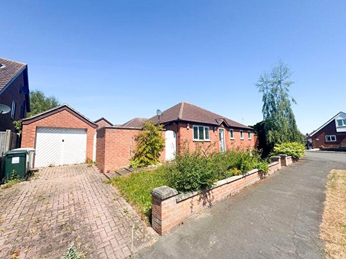 2 Bedroom Detached Bungalow For Sale In Southfield Road, Holton Le Clay, DN36