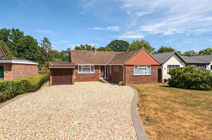 3 Bedroom Bungalow For Sale In Cavalier Road, Old Basing, Basingstoke, Hampshire, RG24