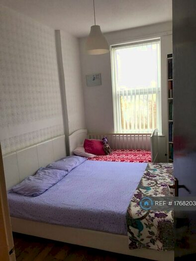 1 Bedroom Flat To Rent In Tower Lane, Leeds, LS12