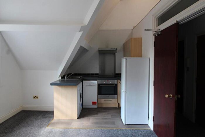 2 Bedroom Flat To Rent In London Road, Leicester, LE2