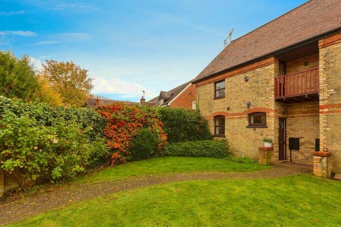 4 Bedroom Character Property For Sale In Windmill Close, Ivinghoe, Leighton Buzzard, LU7