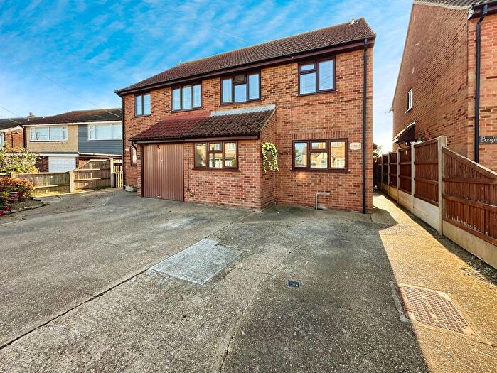 4 Bedroom Semi-Detached House For Sale In Princess Margaret Road, East Tilbury, RM18