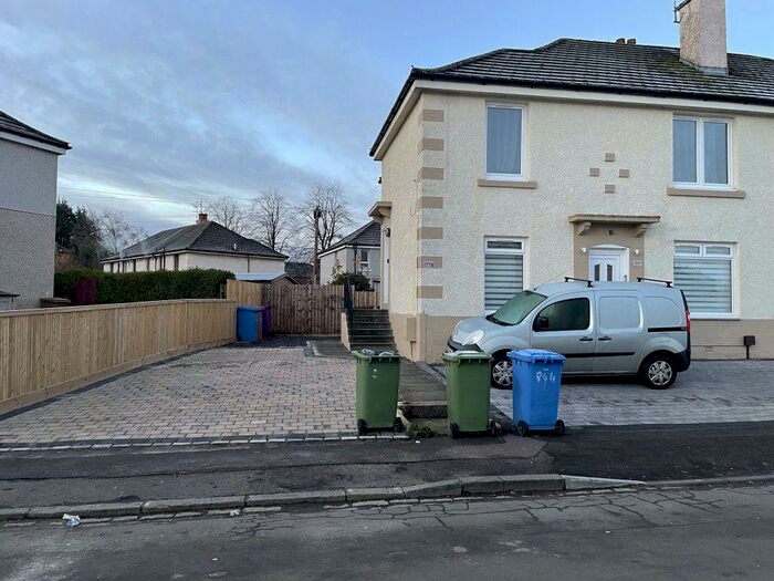 2 Bedroom Flat To Rent In Carsaig Drive, Glasgow, G52