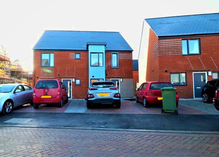 3 Bedroom Semi-Detached House To Rent In Scholars Way, Ashford TN23