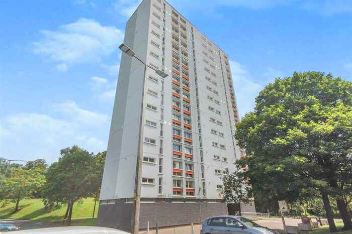1 Bedroom Flat To Rent In West Court, Clydebank, G81