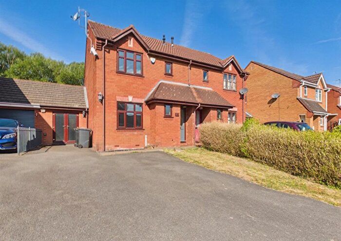 3 Bedroom Detached House To Rent In Exbury Way, Nuneaton, CV11
