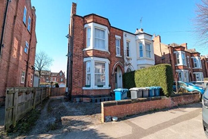 1 Bedroom Flat To Rent In William Road, Nottingham, NG2