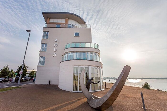 2 Bedroom Flat To Rent In Lifeboat Quay, Poole, BH15