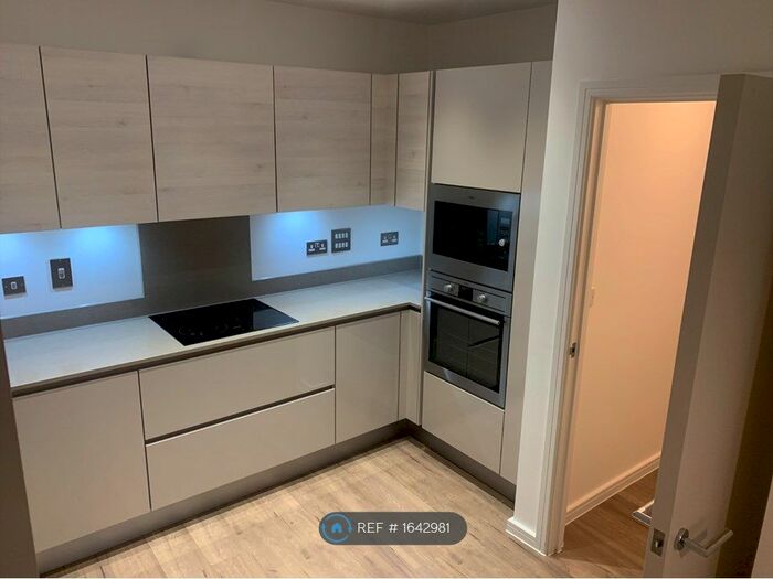 2 Bedroom Flat To Rent In Sheave Court, London, E3