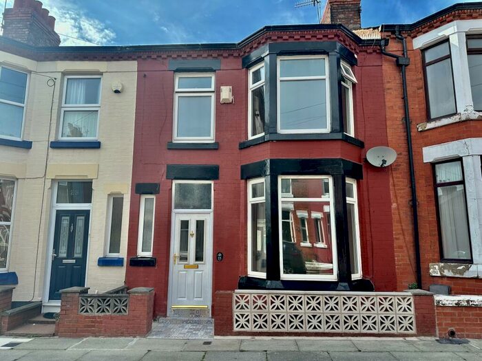 3 Bedroom Apartment To Rent In Kingsdale, L18