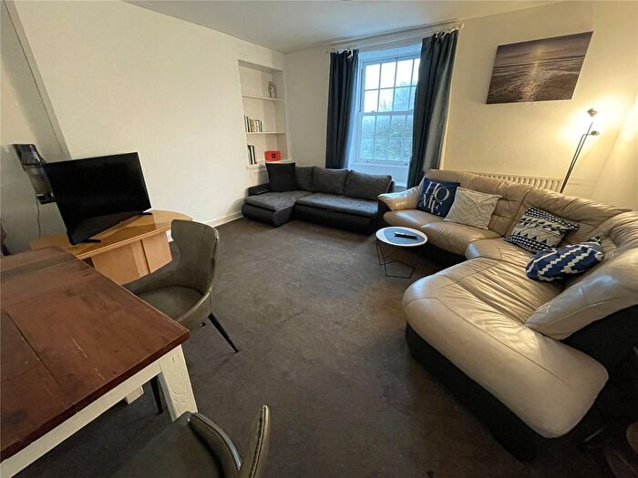 2 Bedroom Flat To Rent In Carew Arms, Anthony Hill, Anthony, PL11
