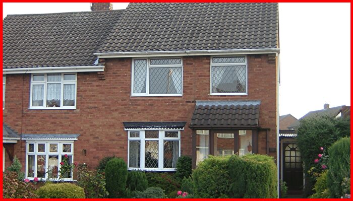 3 Bedroom Semi Detached House For Sale In Brambleside, Stourbridge, DY8