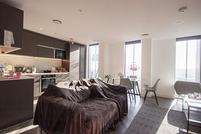 3 Bedroom Apartment To Rent In Hadrians Tower, Rutherford Street, Newcastle Upon Tyne, Northumberland, NE4