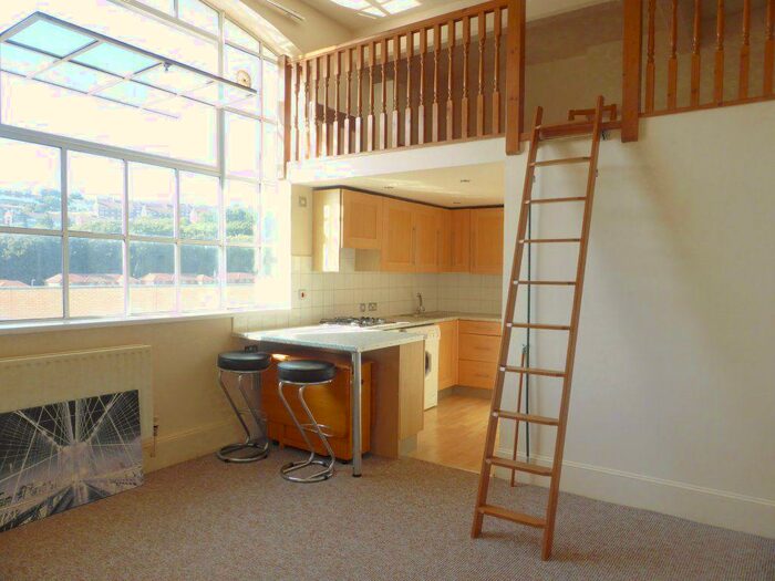 1 Bedroom Flat To Rent In The Deco Building, Coombe Rd -, P15