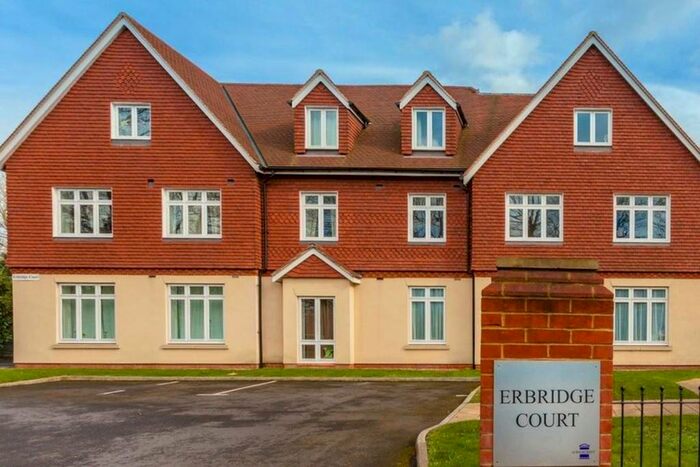 2 Bedroom Apartment To Rent In Erbridge Court, Horley, RH6