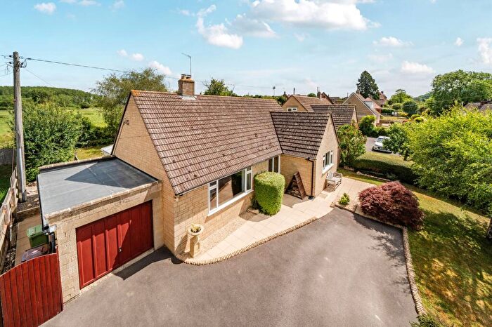 3 Bedroom Detached Bungalow For Sale In Teddington | Tewkesbury, GL20