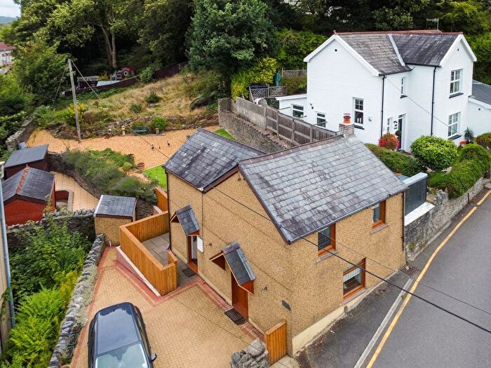 2 Bedroom Cottage For Sale In Graig Road, Briton Ferry, SA11