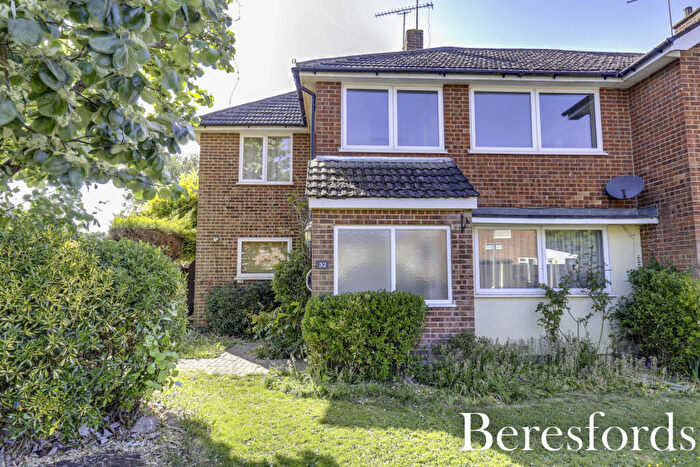 4 Bedroom Semi-Detached House For Sale In Queen Street, Warley, CM14