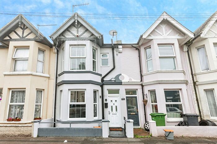 4 Bedroom Terraced House For Sale In Grove Road, Hastings, TN35