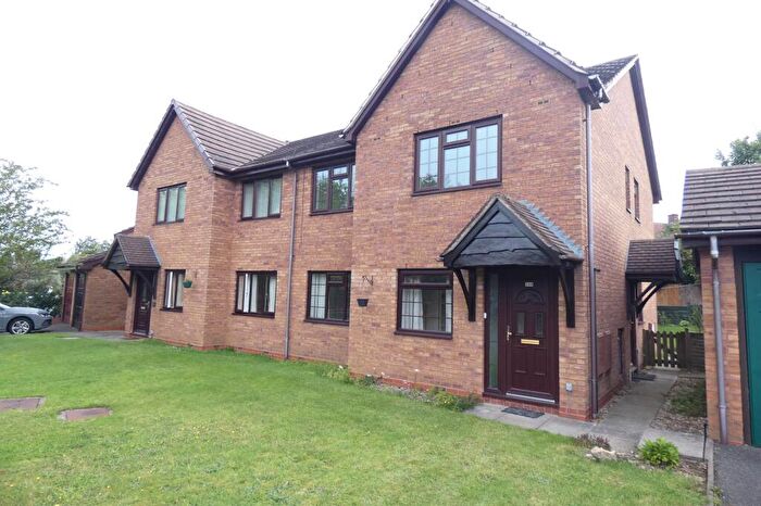2 Bedroom Maisonette To Rent In Shelley Drive, Sutton Coldfield, B74