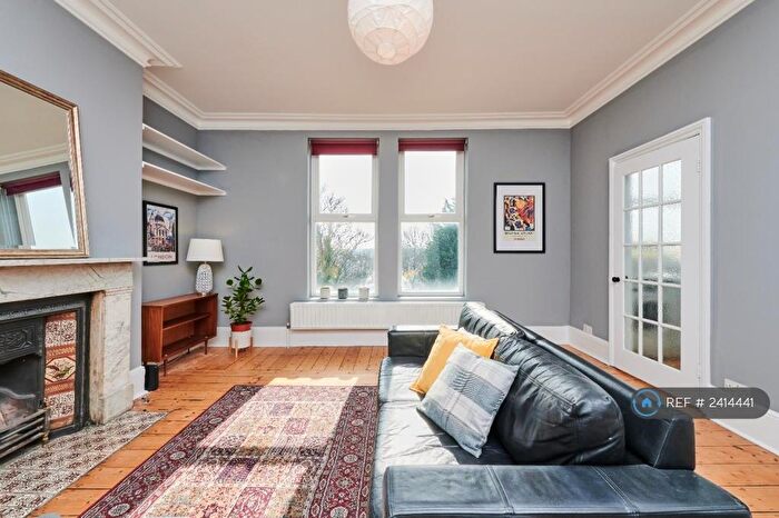 1 Bedroom Flat To Rent In Croydon Road, London, SE20