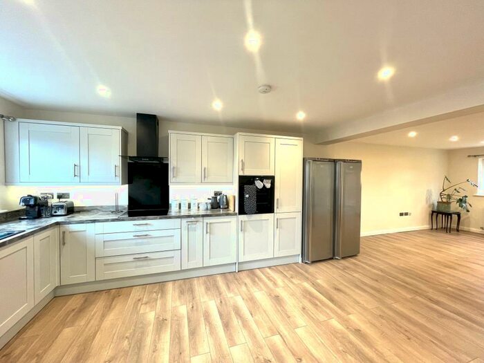 3 Bedroom House To Rent In Springfields, Mickle Trafford, Chester, CH2