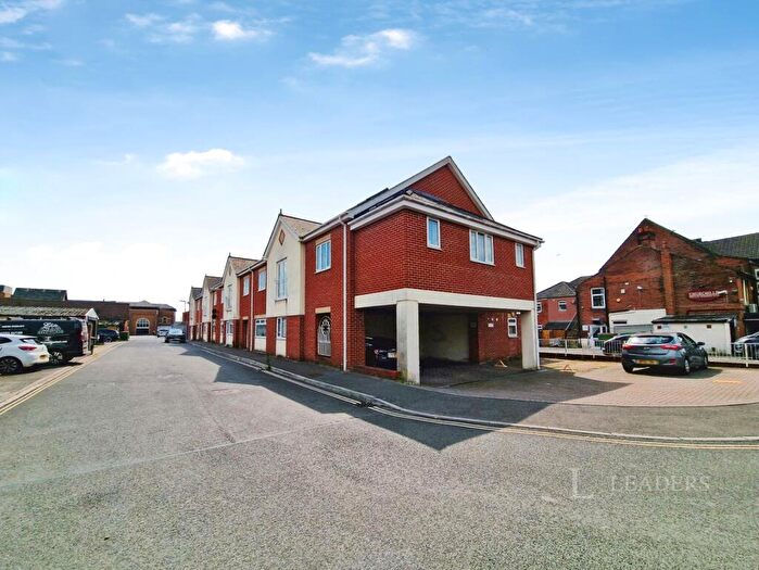 2 Bedroom Flat To Rent In Hanns Mews, Hanns Way, SO50