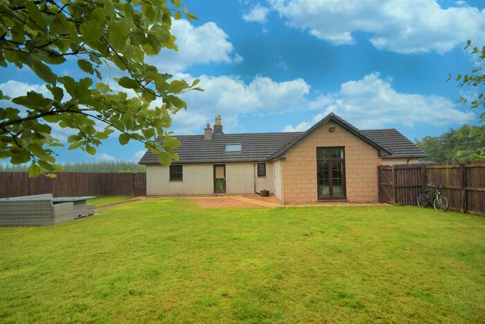3 Bedroom Detached Bungalow For Sale In Blacktongue Farm, Greengairs, North Lanarkshire, ML6