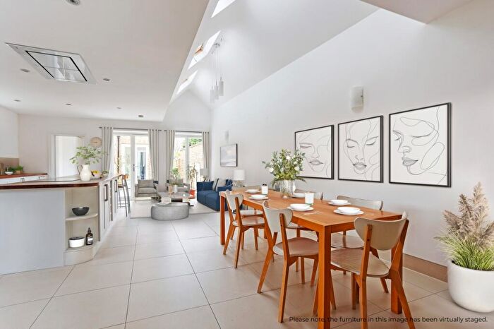 5 Bedroom House To Rent In Kings Road Windsor, SL4