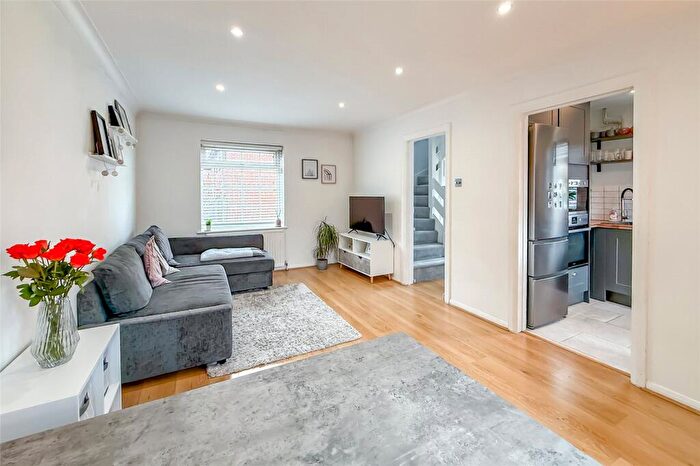 2 Bedroom End Of Terrace House For Sale In Wilstone Drive, St. Albans, Hertfordshire, AL4