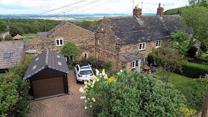 4 Bedroom Cottage For Sale In Street Lane, Wentworth, S62