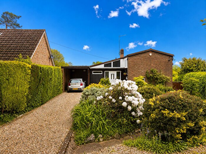 4 Bedroom Detached House For Sale In Minster Close, Hatfield, AL10