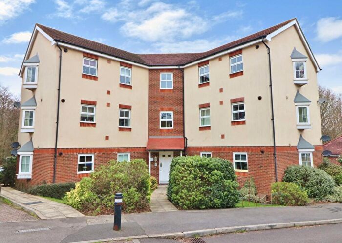 2 Bedroom Flat For Sale In Mescott Meadows, Hedge End, SO30