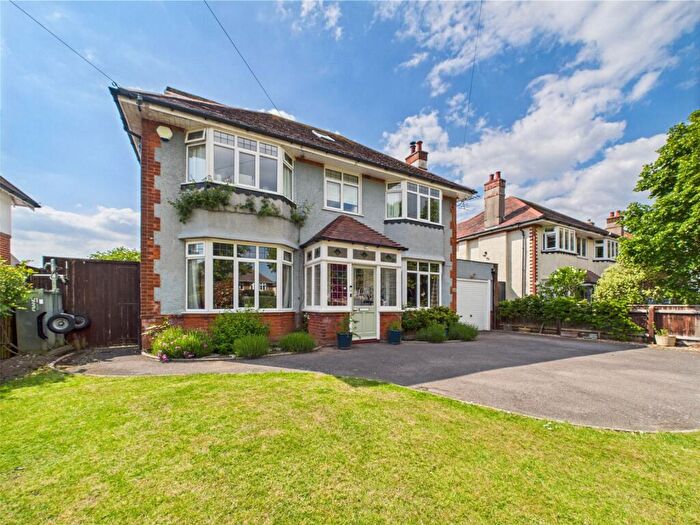 5 Bedroom Detached House For Sale In Holdenhurst Avenue, Bournemouth, BH7