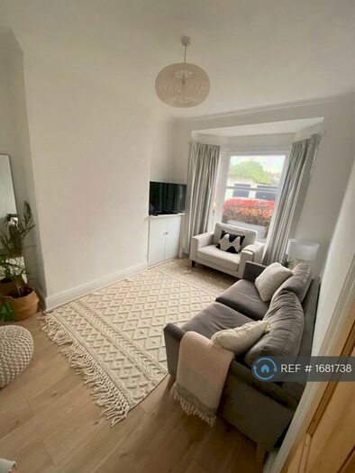 2 Bedroom Terraced House To Rent In Leicester, Leicester, LE2