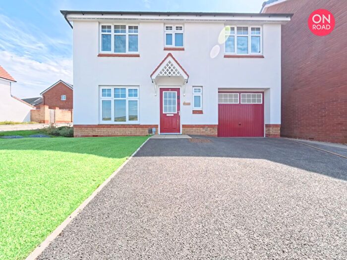 3 Bedroom Detached House For Sale In Bank Mill Close, Chadderton, OL9