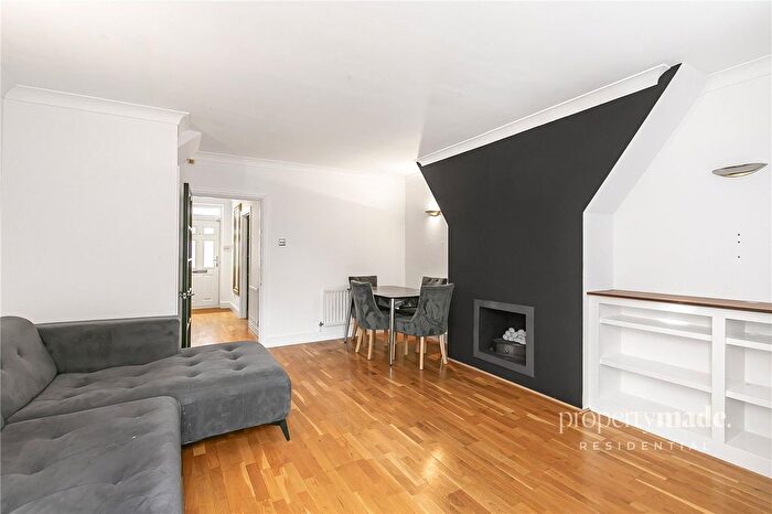 2 Bedroom Terraced House To Rent In Barneby Close, Twickenham, London, TW2