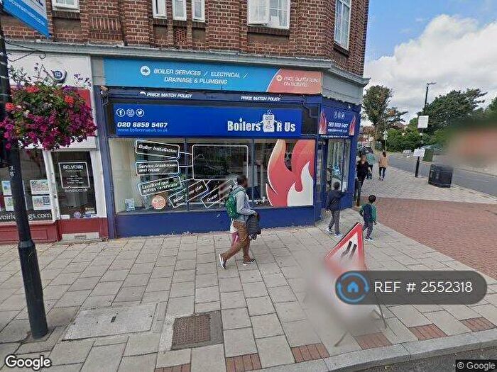 3 Bedroom Flat To Rent In Hurst Court, Sidcup, DA15