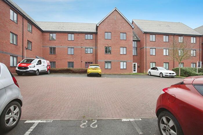 2 Bedroom Flat For Sale In Kirkistown Close, Rugby, CV21