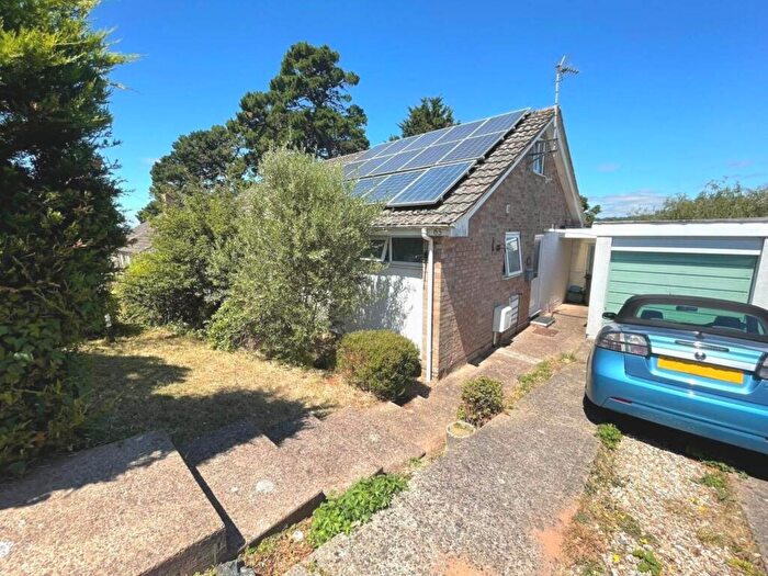 1 Bedroom Semi-Detached Bungalow For Sale In Chichester Close, Exmouth, EX8