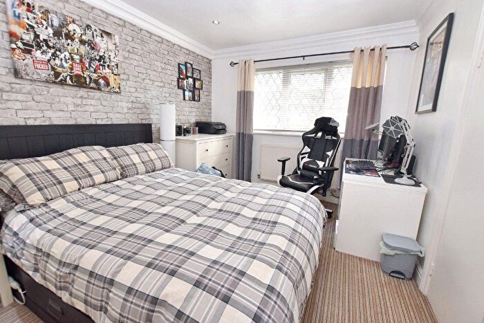3 Bedroom Terraced House For Sale In Butterbowl Drive, Leeds, West Yorkshire, LS12