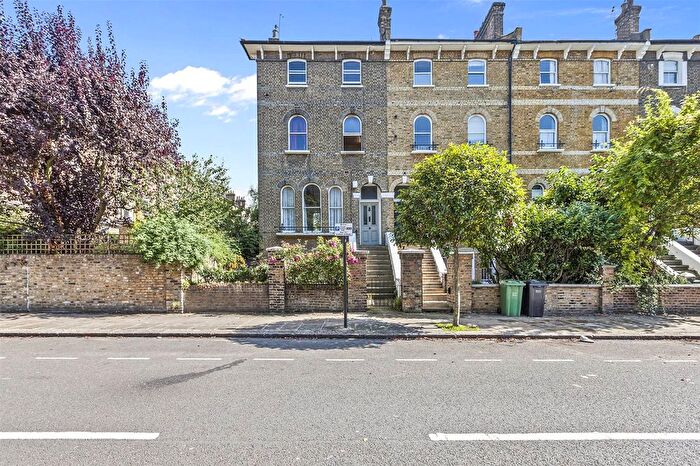 1 Bedroom Flat To Rent In South Villas, Camden, London, NW1