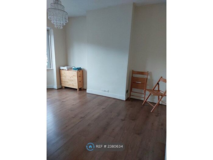 1 Bedroom Flat To Rent In Ashtree Avenue, London, CR4