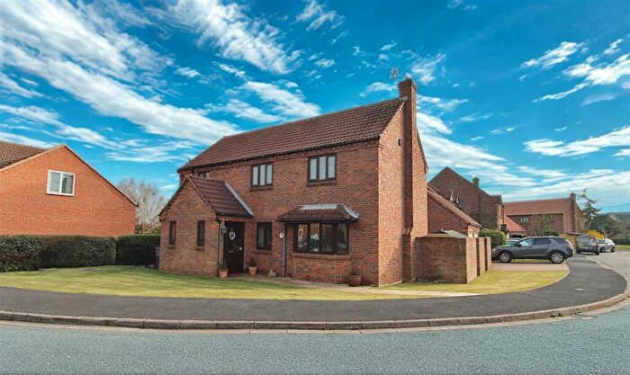 4 Bedroom Detached House For Sale In Bennington Close, Newark, NG23