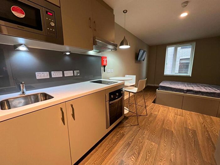 Apartment To Rent In Pandon Bank, Newcastle Upon Tyne, NE1