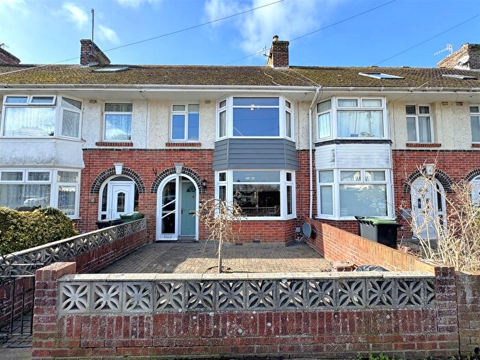 3 Bedroom Terraced House For Sale In Dale Avenue, Lodmoor, DT4